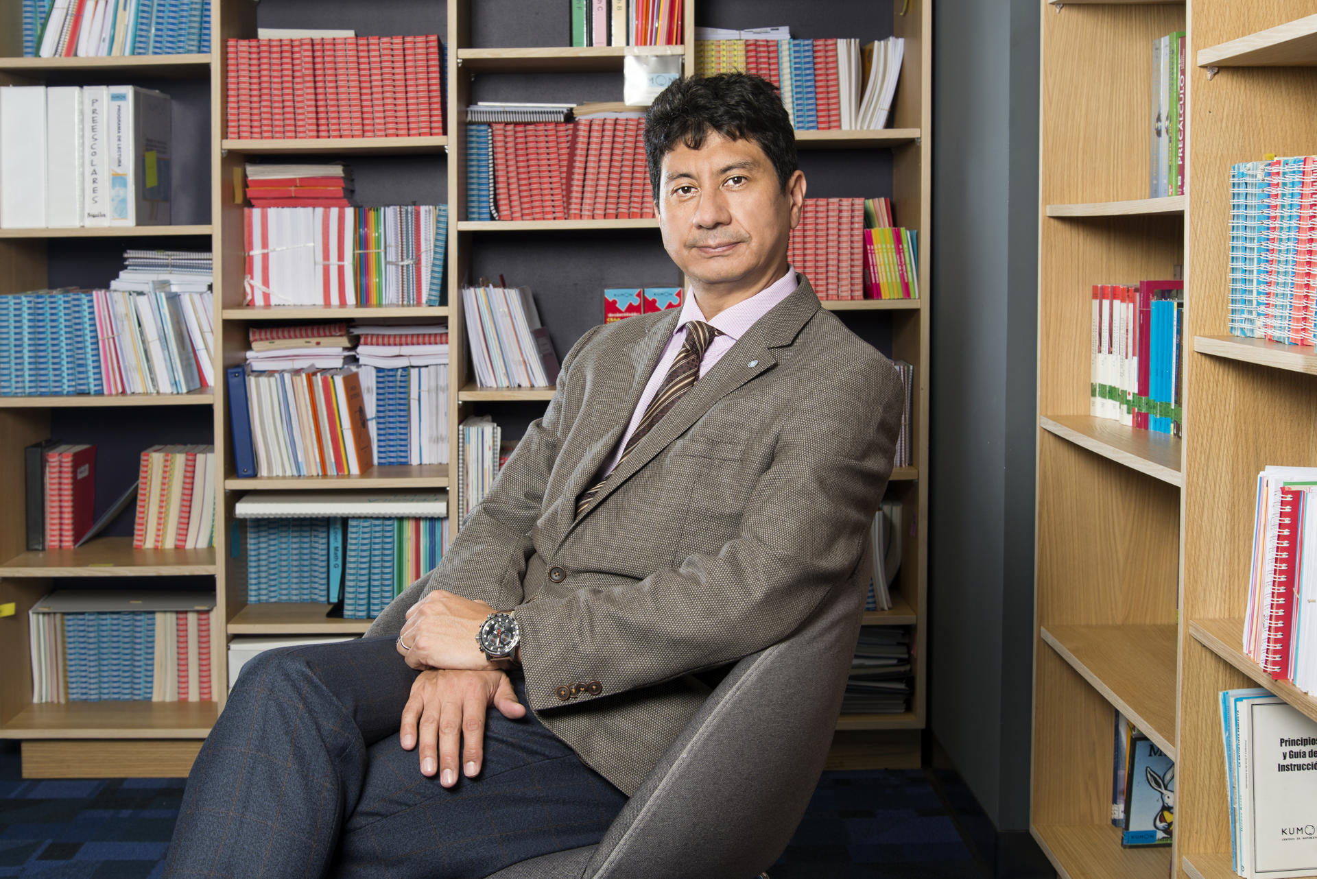 Director ejecutivo de Kumon Sudamérica, Luis Chiba Ramayoni. El avance educativo de los jóvenes mexicanos de 18 a 24 años disminuyó del 72 % en 2016 al 67 % en 2024. EFE / Lizeth Arauz / Xquendafoto.