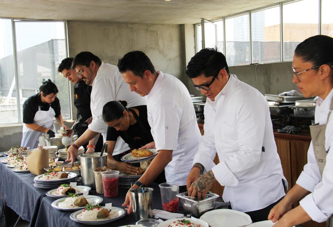 Así se vivió el festival Chile en Nogada, como antesala de Latino Gastronomic. SOLO EDITORIAL/EFE