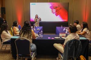 Presentación en la decimosegunda edición de la Cumbre de Excelencia Médica Amgen (CEMA) en Mérida (México). EFE/ Lorenzo Hernández