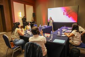 Presentación en la decimosegunda edición de la Cumbre de Excelencia Médica Amgen (CEMA) en Mérida (México). EFE/ Lorenzo Hernández