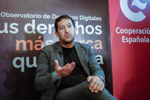 El director general de Red.es Jesús Herrero, habla este jueves durante la presentación de la Carta Iberoamericana de Derechos Digitales, en el Centro de Formación de la Cooperación Española en Cartagena (Colombia). EFE/Ricardo Maldonado Rozo