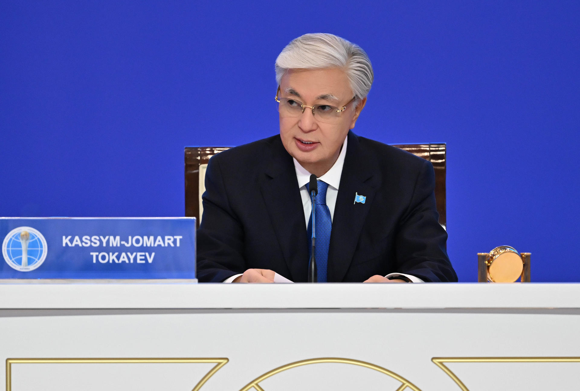 ASTANA, 17/09/2025.- Kazakh President Kassym-Jomart Tokayev on Wednesday called on participants at the 8th Congress of Leaders of World and Traditional Religions being held in the Central Asian nation to work hard to prevent humanity from descending into chaos. EFE/ Kazakh Presidency (Akorda) *****FOR EDITORIAL USE ONLY/ONLY AVAILABLE TO ILLUSTRATE THE ACCOMPANYING NEWS ITEM (MANDATORY CREDIT) *****