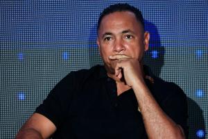 Fotografía del 26 de agosto de 2025 de Dj Negro asistiendo al panel La evolución de la música urbana en el marco del foro 'Puerto Rico como motor global de la música y el entretenimiento' en el Coliseo de Puerto Rico, en San Juan (Puerto Rico). EFE/Thais Llorca