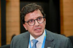 El director de Apex Brasil, Floriano Pesaro, habla en una entrevista con EFE este martes, en São Paulo (Brasil). EFE/ Sebastião Moreira