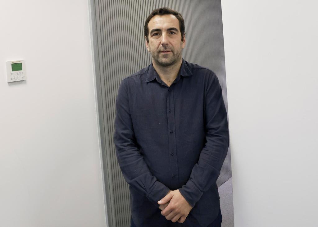 GRAFCAT3337. BARCELONA, 18/10/2025.- El director de Expo AgriTech, Sergio Fabregat, durante una entrevista con EFE, en la que ha explicado que Málaga volverá a ser del 28 al 30 de octubre escaparate de las innovaciones en el sector agrícola con la Expo AgriTech, que mostrará robots y drones cada vez más sofisticados que ayudan en las tares del campo y ofrecerá un taller sobre poda virtual, mientras fomentará las oportunidades de negocio. EFE/Andreu Dalmau