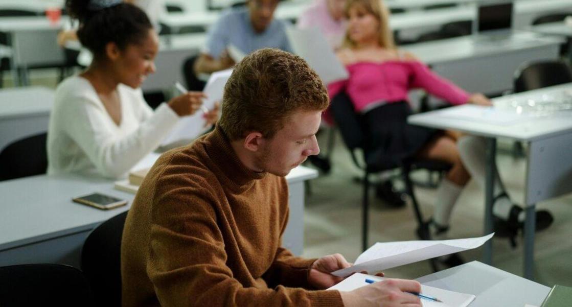 Pie de foto: Informe Ciberseguridad Sector Educativo 2025Autor: Cottonbro Studio