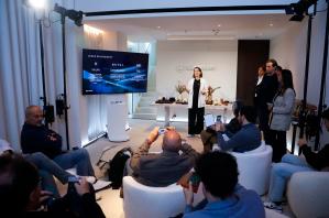 MADRID, 15/10/2025.- Viviana Hohenstein, diseñadora de Lexus , participa en la jornada "Living in my LBX" organizado por la marca de coches japonesa, en Madrid.EFE/David Fernández