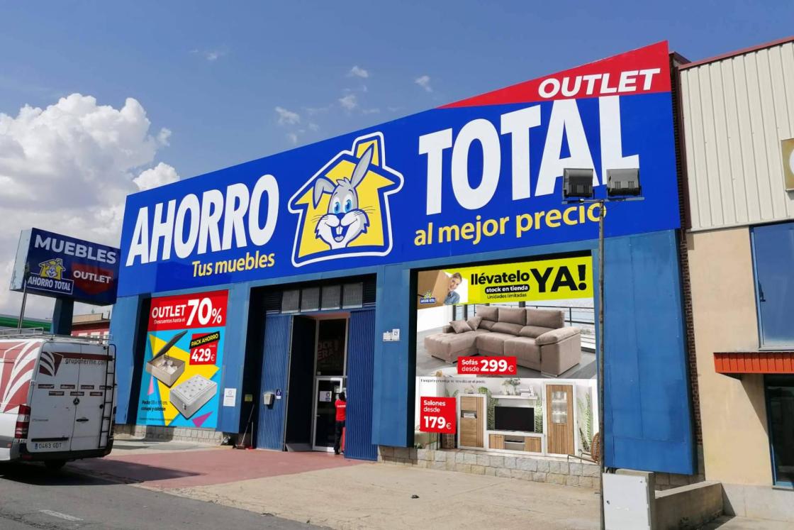 Muebles en Black Friday, Ahorro Total activa descuentos únicos en todas sus tiendas