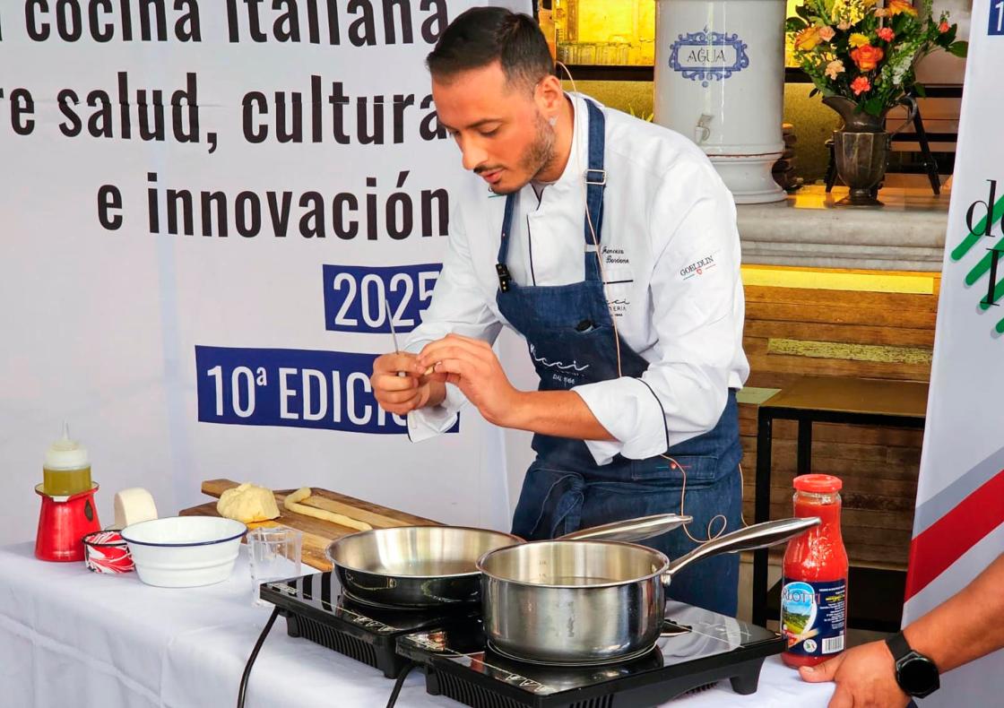 Chef Francesco Bordone participando en la inauguración de la Semana de la Cocina Italiana, en Ciudad de México (México). EFE/ Levem / /SOLO USO EDITORIAL/ NO VENTAS/ SOLO DISPONIBLE PARA ILUSTRAR LA NOTICIA QUE ACOMPAÑA (CRÉDITO OBLIGATORIO)