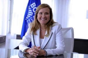 La presidenta ejecutiva del Banco Centroamericano de Integración Económica (BCIE), Gisela Sánchez, posa durante una entrevista con EFE este martes, en Tegucigalpa (Honduras). EFE/Gustavo Amador