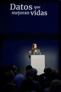 MADRID, 19/11/2025.- La reina Letizia interviene en el acto de la Fundación Microfinanzas-BBVA 'Datos que mejoran vidas', este miércoles en el Palacio del Marqués de Salamanca, en Madrid. EFE/ David Fernández