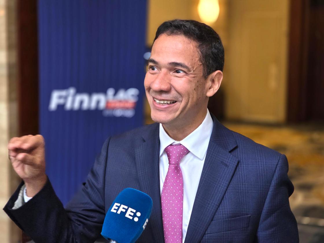 Anderson Caputo, head of the Connectivity, Markets and Finance Division at the Inter-American Development Bank (IDB), speaks during an interview with EFE at the FinnLAC 2025 forum on Tuesday in Miami (United States). EFE/Alberto Boal