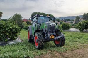 MURCIA, 13/11/2025.- Un tractor 100 % eléctrico exhibido en Datagri 2025. EFE/ J.J. Ríos