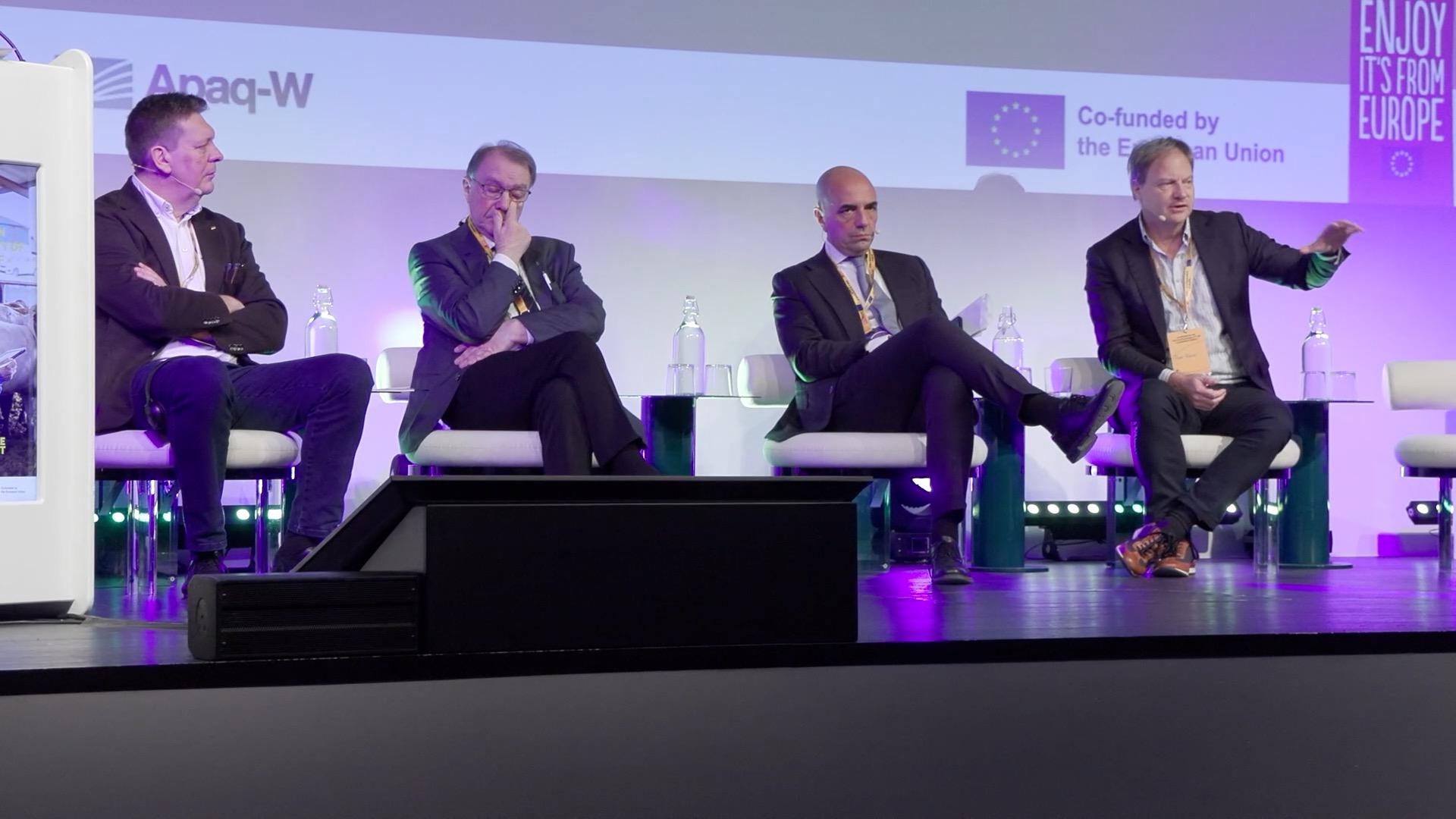 Imagen del evento celebrado este miércoles en Bruselas sobre la sostenibilidad del vacuno de carne europeo. EFE