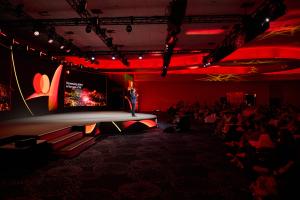 Fotografía del 4 de diciembre de 2025 cedida por Mastercard que muestra al presidente de Mastercard para América Latina y el Caribe, Andrea Scerch, hablando en 14º Foro Anual de Innovación en Miami (Estados Unidos). EFE/ Mastercard /SOLO USO EDITORIAL/ NO VENTAS/ SOLO DISPONIBLE PARA ILUSTRAR LA NOTICIA QUE ACOMPAÑA (CRÉDITO OBLIGATORIO)