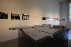 Fotografía que muestra un pabellón de la exposición fotográfica ‘Testigos de la historia’, con motivo del 60 aniversario de EFE en Argentina, este miércoles, en Buenos Aires (Argentina). EFE/ Juan Ignacio Roncoroni
