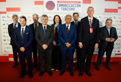 La I Cumbre de Comunicación y Turismo defiende en Fitur un sector «humano» y cohesionador