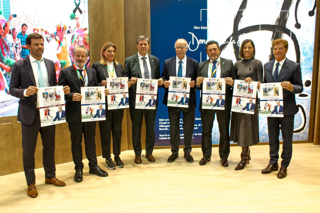 Pie de foto: Foto Institucional en FiturAutor: Vicente del Bosque Academy