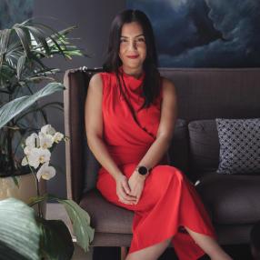 Raquel Valle indaga en la identidad, el duelo y la reconstrucción emocional en Todo lo que sé de mí