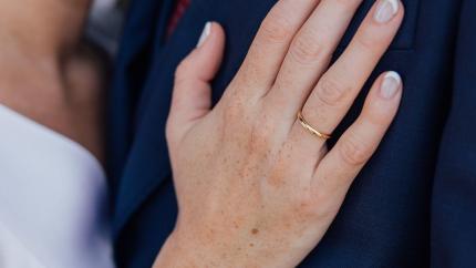 Casados a primera vista confía sus alianzas a una firma española de joyería artesanal