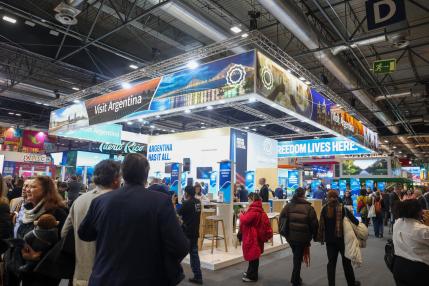 Argentina apuesta en Fitur por IA y seguridad, y presenta récord de empresas privadas