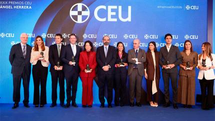 Las Fuerzas Armadas reciben el premio ‘Ética y Valores’ por su entrega a la sociedad