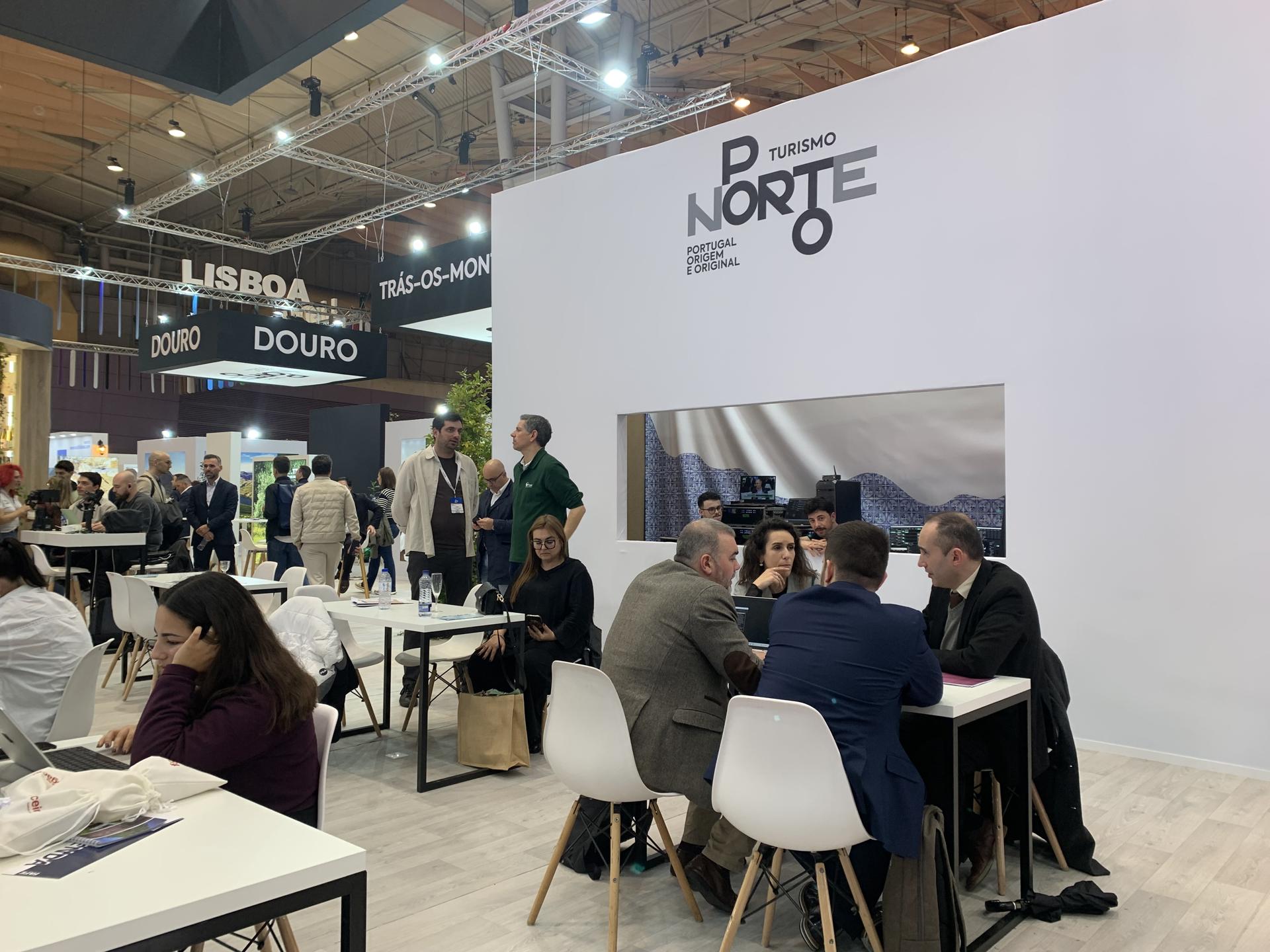 Estand de Turismo de Porto y Norte de Portugal en la feria turística 'BTL-Better Tourism Lisbon Travel Market' en Lisboa. EFE/Blas Díaz