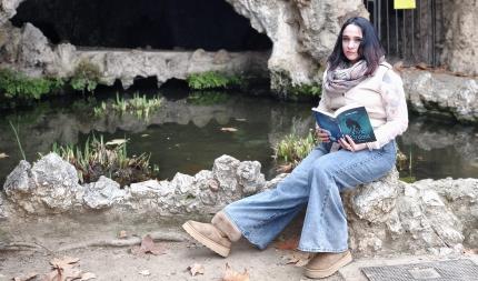 Haydee Judith imagina un futuro donde la tecnología y el alma caminan juntas en El viaje de Urania.