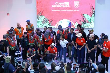 Rubén Blades y un repertorio de artistas panameños cantan la nueva canción para el Mundial