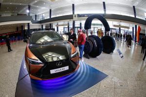 MADRID, 04/03/2026.- Una de las instalaciones de Lexus durante la primera jornada, este miércoles, de la Feria Internacional de Arte contemporáneo ARCO 2026 que se celebra en las instalaciones de IFEMA, en Madrid. EFE/David Fernández