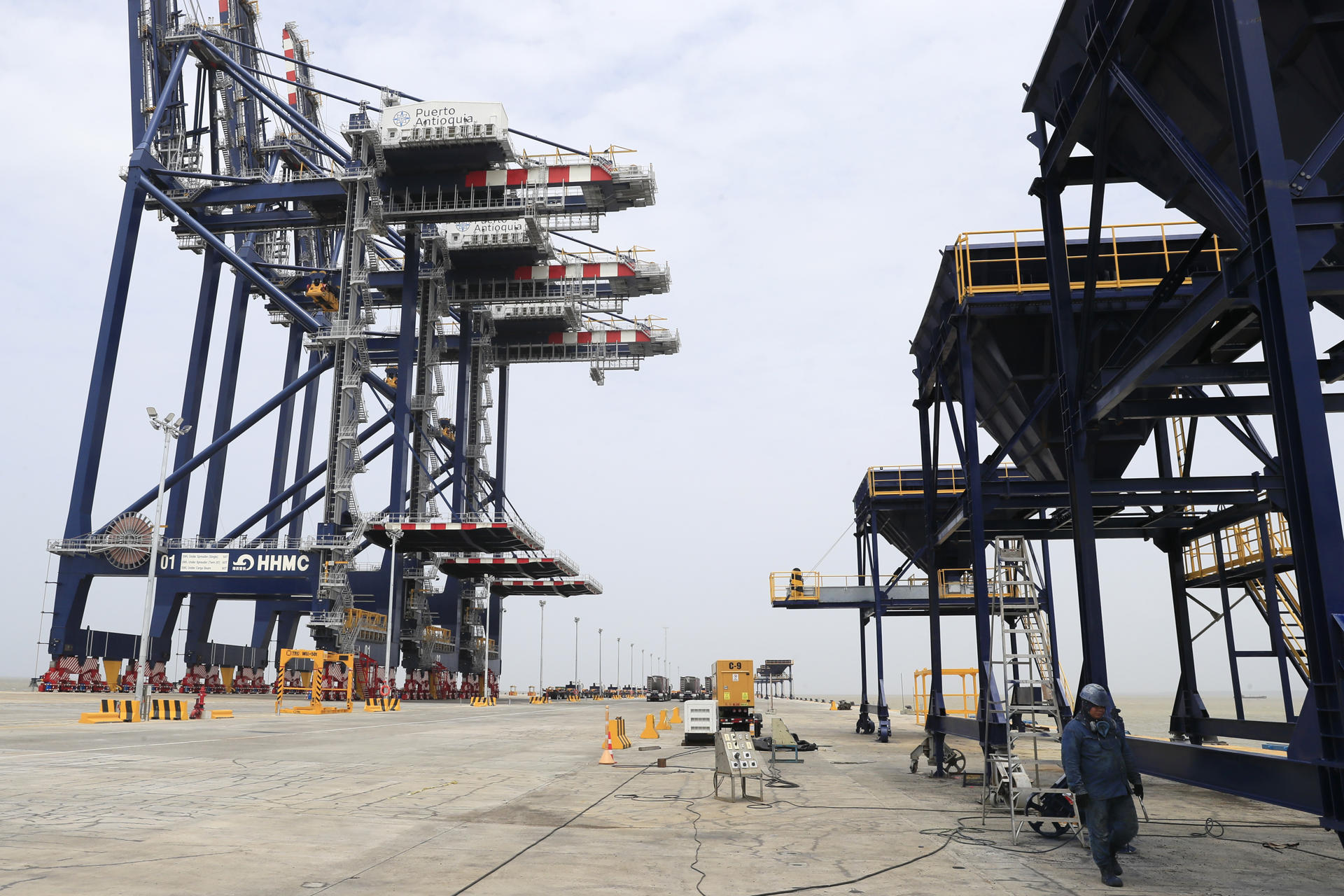 Fotografía del 26 de febrero de 2026 que muestra el terminal marítimo, en Puerto Antioquia, Turbo (Colombia). EFE/ Carlos Ortega