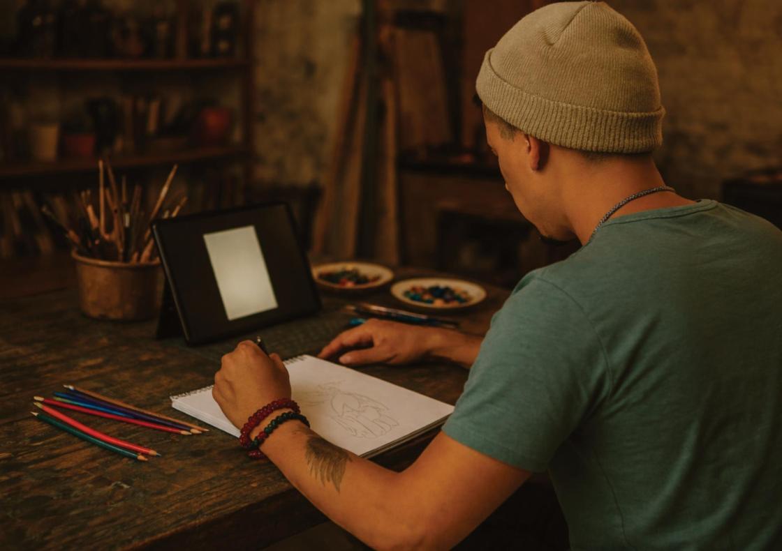 Luis Eli publica Cuando me permití ser yo. De la herida a la luz, un viaje de inspiración y transformación interior.