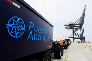 Fotografía del 26 de febrero de 2026 que muestra el terminal marítimo, en Puerto Antioquia, Turbo (Colombia). EFE/ Carlos Ortega