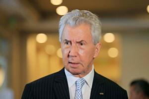 El director ejecutivo de HUGE, Greg Huger, asiste al Foro de Integración Energética del Triángulo Norte este martes, en Tegucigalpa (Honduras). EFE/ Gustavo Amador