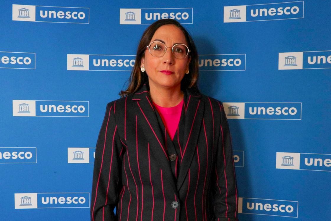 PARÍS, 25/03/2026.- La consejera de Educación del Gobierno vasco, Maria Begoña Pedrosa Lobato, llevó este miércoles a la sede de la Unesco de París la experiencia de su departamento en la educación inclusiva, que le ha llevado a reducir las tasas de abandono escolar. Lo hizo en el marco de la presentación del Informe de seguimiento de la educación en el mundo 2026 de la Unesco (GEM, por sus siglas en inglés), considerado la referencia mundial sobre el estado de la educación, a la que el País Vasco fue invitado a formar parte del Consejo Asesor. EFE/ Edgar Sapiña