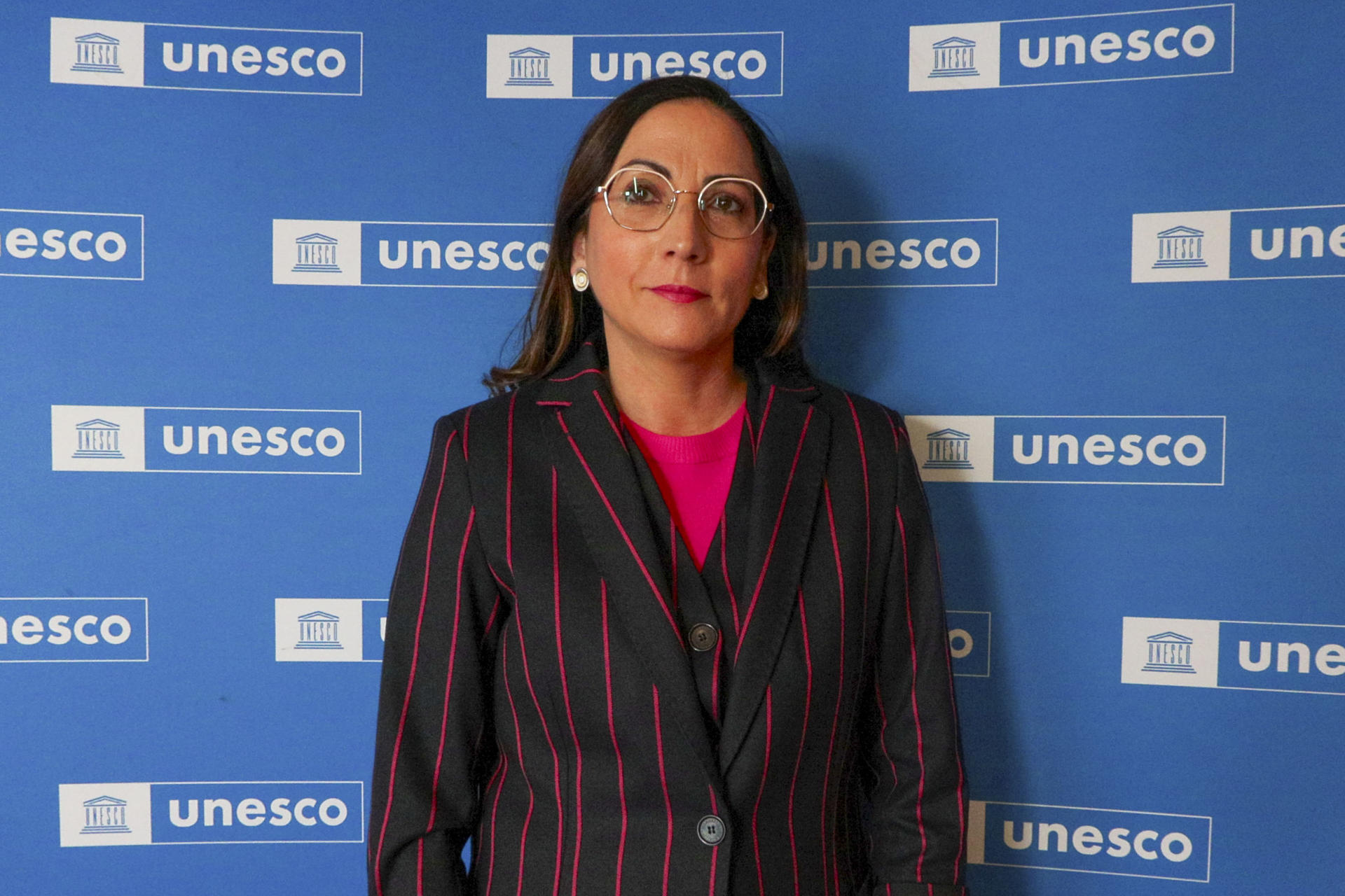 PARÍS, 25/03/2026.- La consejera de Educación del Gobierno vasco, Maria Begoña Pedrosa Lobato, llevó este miércoles a la sede de la Unesco de París la experiencia de su departamento en la educación inclusiva, que le ha llevado a reducir las tasas de abandono escolar. Lo hizo en el marco de la presentación del Informe de seguimiento de la educación en el mundo 2026 de la Unesco (GEM, por sus siglas en inglés), considerado la referencia mundial sobre el estado de la educación, a la que el País Vasco fue invitado a formar parte del Consejo Asesor. EFE/ Edgar Sapiña