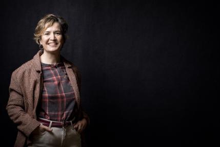 El club de las bebedoras, la novela que habla sobre el alcohol como espejo social sin moralina