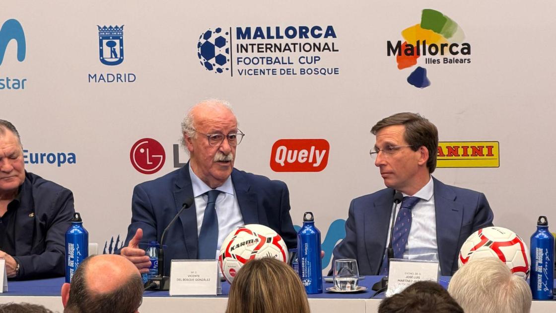 Pie de foto: Acto de presentación Vicente del Bosque Football AcademyAutor: Vicente del Bosque Football Academy