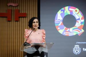 La directora del Premio Quirino, Silvina Cornillón, habla durante una ceremonia en el Instituto Cervantes en Sao Paulo (Brasil). EFE/ Sebastiao Moreira