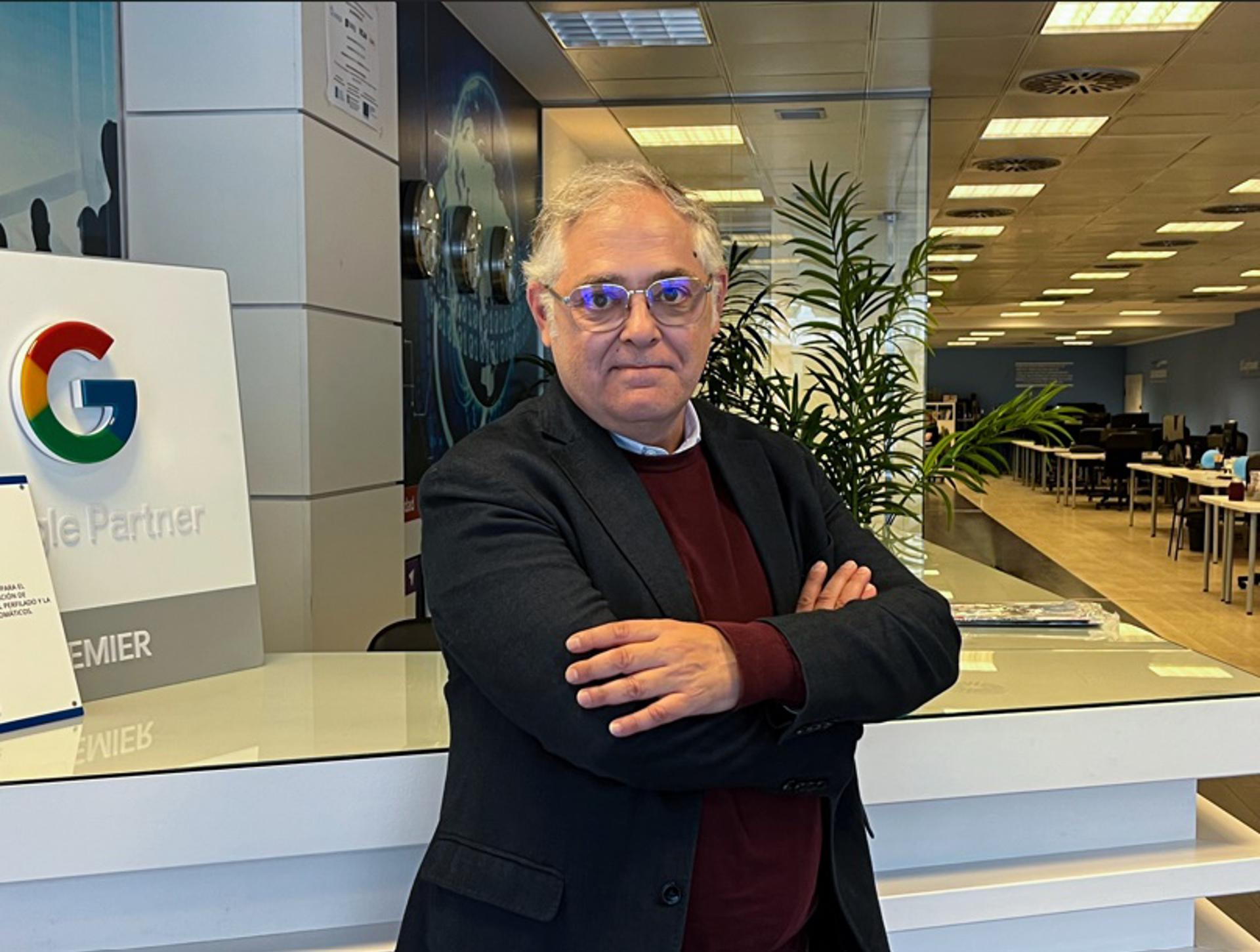 Pie de foto: David Lastra en las oficinas de RedegalAutor: Redegal