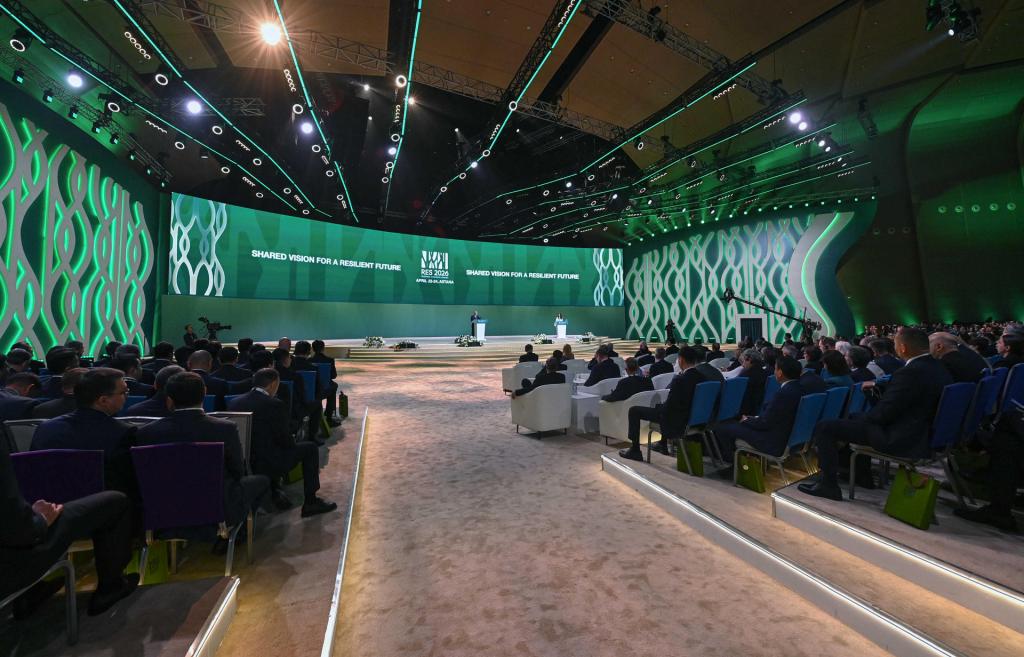 El presidente de Kazajistán, Kasim-Yomart Tokayev, interviene en la Cumbre Ecológica Regional de Asia Central celebrada en la capital kazaja. Las cinco repúblicas centroasiáticas aprobaron este miércoles la Declaración de Solidaridad Ecológica de Astaná (capital de Kazajistán), con especial énfasis en la lucha contra la desertificación del mar de Aral que ha provocado su dramática reducción desde mediados del siglo XX. EFE/Presidencia de Kazajistán/SOLO USO EDITORIAL/SOLO DISPONIBLE PARA ILUSTRAR LA NOTICIA QUE ACOMPAÑA (CRÉDITO OBLIGATORIO)