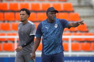 Junior Scheldeur es desde junio de 2024 el entrenador del Cibao FC, con el que lidera la liga dominicana de fútbol gracias al "trabajo duro y la resiliencia", que le han servido para llevar al equipo a jugar la Copa de Campeones de la Concacaf, algo que no ocurría desde 2018. EFE/Orlando Barría