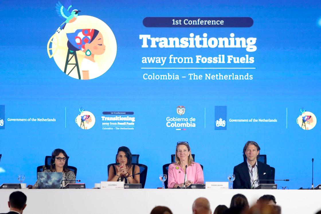 La descarbonización de las balanzas comerciales y el impulso que puede dar la cooperación internacional abrieron el diálogo en el segmento de alto nivel de la primera Conferencia para la Transición más allá de los Combustibles Fósiles. EFE/ Ricardo Maldonado Rozo
