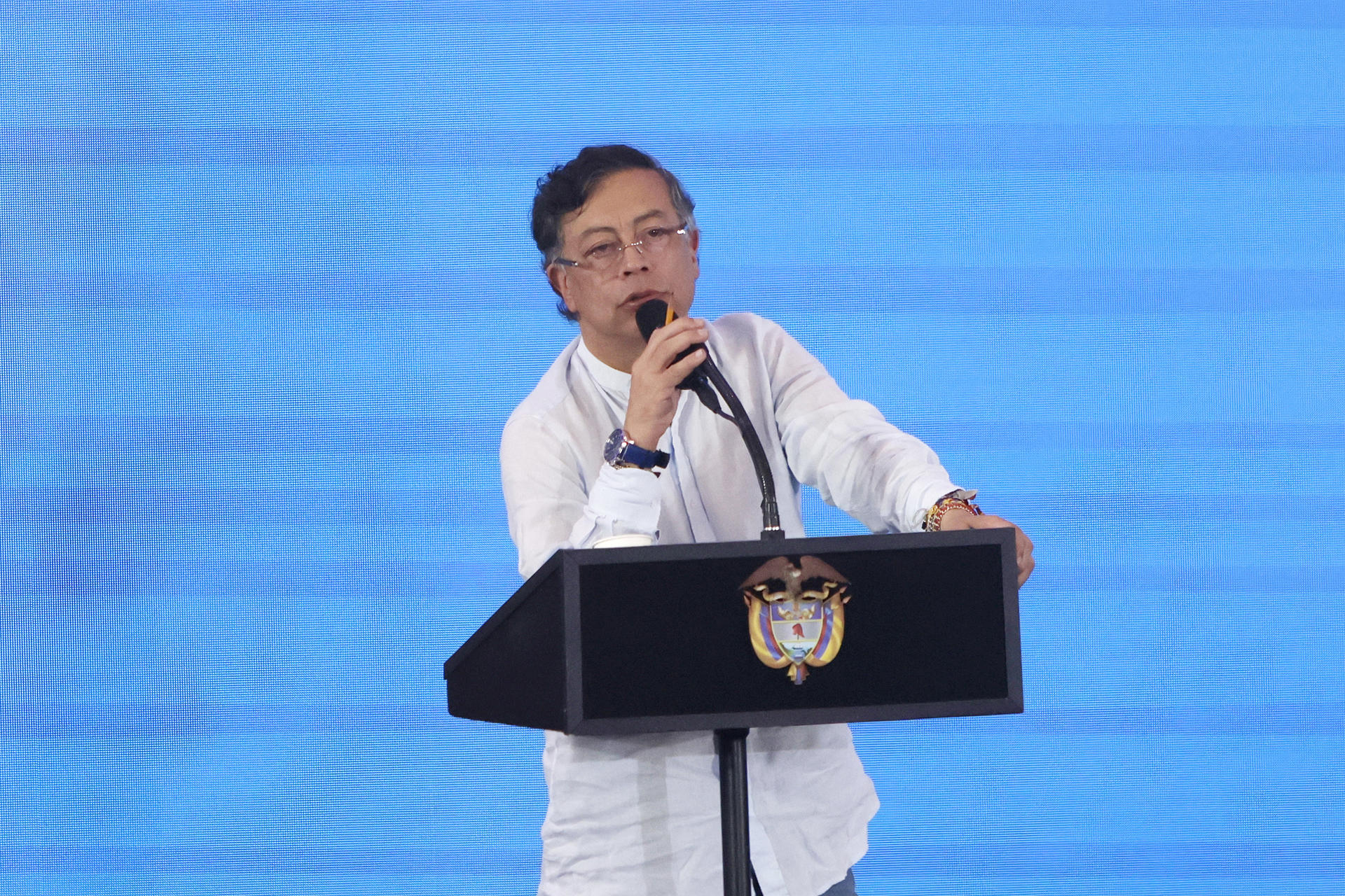 El presidente de Colombia, Gustavo Petro, habla durante la primera Conferencia para la Transición más allá de los Combustibles Fósiles este martes, en Santa Marta (Colombia). EFE/ Ricardo Maldonado Rozo