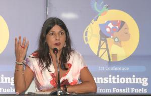 La ministra de Ambiente de Colombia, Irene Vélez, habla en la rueda de prensa inaugural de la primera Conferencia para la Transición más allá de los Combustibles Fósiles este viernes, en Santa Marta (Colombia). EFE/ Ricardo Maldonado Rozo
