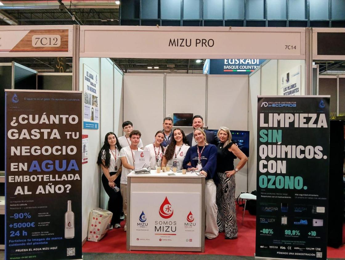 Pie de foto: Equipo Somos Mizu en Salón Gourmets 2026Autor: Felipe Capdepón