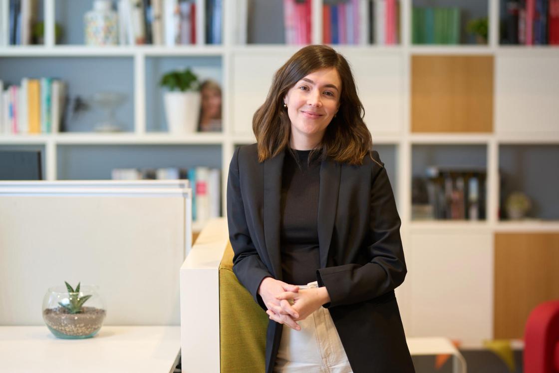 La responsable editorial de LinkedIn para España y América Latina, Virginia Collera, ha explicado un estudio realizado por esta red social sobre la evolución del sector de los medios, el periodismo y la comunicación en España. EFE/Elvira Simm/FOTO CEDIDA POR LINKEDIN