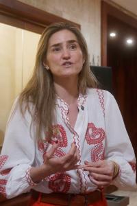 La vicepresidenta tercera y ministra para la Transición Ecológica y el Reto Demográfico de España, Sara Aagesen, habla durante una entrevista con EFE en el marco de la última jornada de la primera Conferencia para la Transición más allá de los Combustibles Fósiles este miércoles, en Santa Marta (Colombia). EFE/ Ricardo Maldonado Rozo