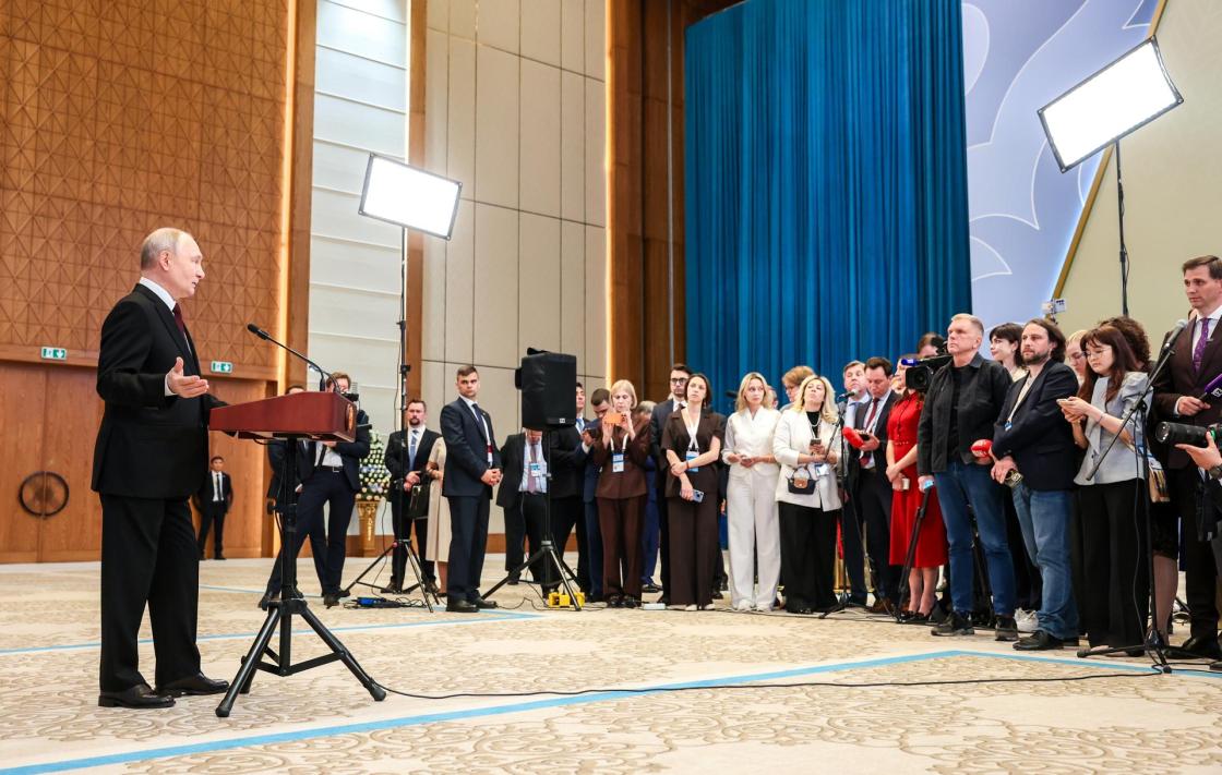 ASTANA (Kazakhstan), 29/05/2026.- Russian President Vladimir Putin speaks to the media on the sidelines of the Supreme Eurasian Economic Council (SEEC) in Astana, Kazakhstan, 29 May 2026. The Eurasian Economic Union (EAEU) involves five core member states that make up the union - Armenia, Belarus, Kazakhstan, Kyrgyzstan and Russia, as well as several observer states and strategic partner countries that attend and participate in its summits and forums. EFE/EPA/ALEXANDER KAZAKOV/SPUTNIK / KREMLIN POOL MANDATORY CREDIT