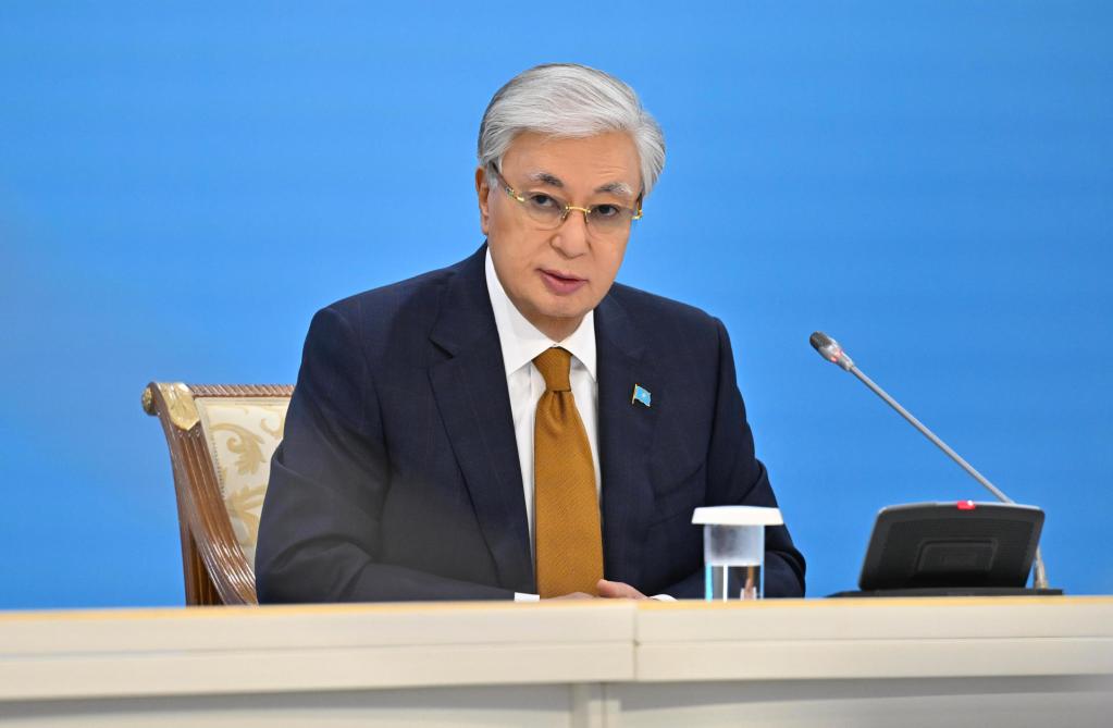 Kazajistán aspira a convertirse en un plazo de tres años en un Estado totalmente digital y garantizar la implementación generalizada de la inteligencia artificial (IA) en todos los sectores de su economía, afirmó el presidente kazajo, Kasim-Yomart Tokáyev (en la imagen). EFE/ Presidencia de Kazajistán (Akorda) SOLO USO EDITORIAL/SOLO DISPONIBLE PARA ILUSTRAR LA NOTICIA QUE ACOMPAÑA (CRÉDITO OBLIGATORIO)